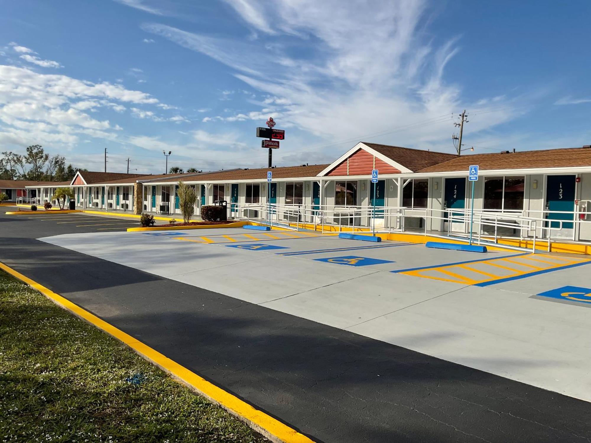 Knights Inn Punta Gorda Exterior photo