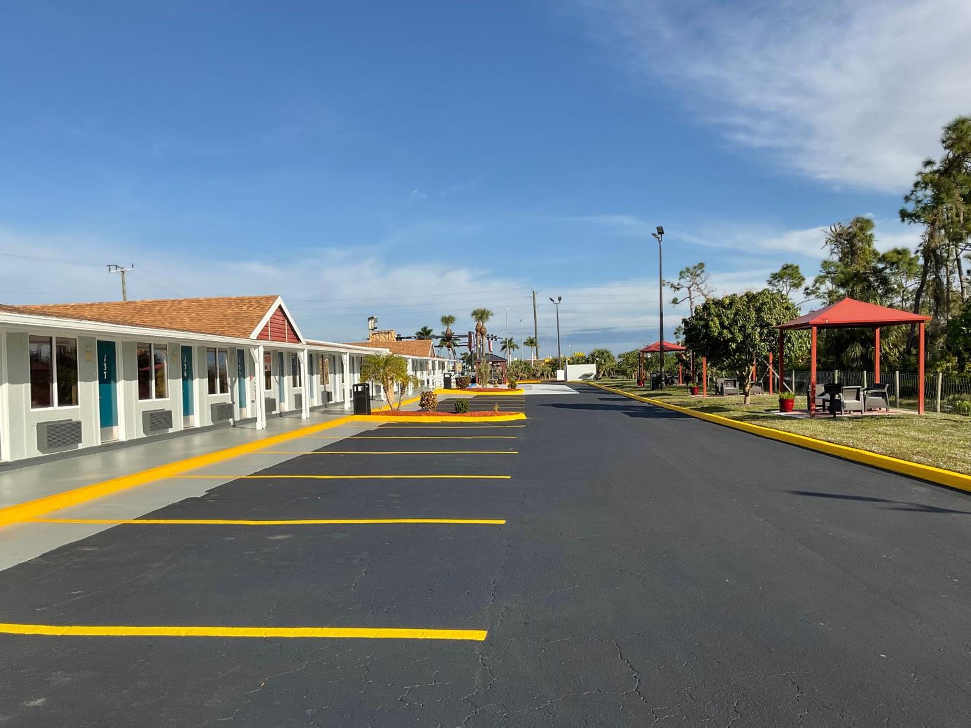 Knights Inn Punta Gorda Exterior photo